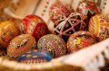 Украина. Архиерей призвал верующих воздержаться от использования некоторых наклеек для украшения пасхальных яиц
